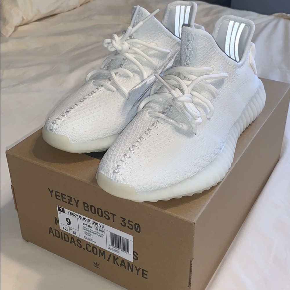 Yeezy Boost 350 V2